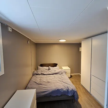 Cozy With Two Bedrooms شقة