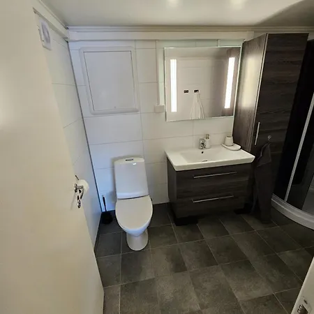 Cozy With Two Bedrooms
